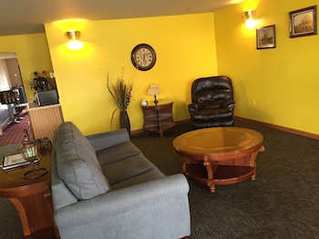 Pet Friendly Super 8 Motel - Escanaba in Escanaba, Michigan