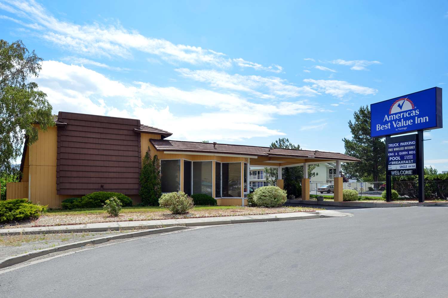 Pet Friendly Americas Best Value Inn in Carson City, Nevada