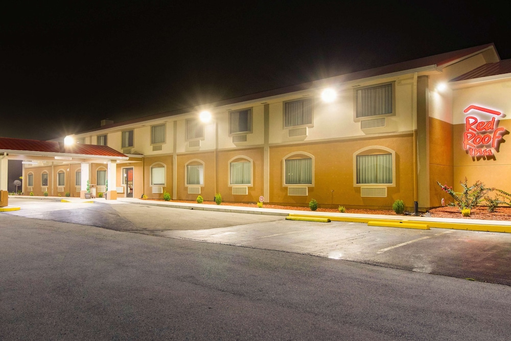 Pet Friendly Red Roof Inn Franklin in Franklin, Kentucky