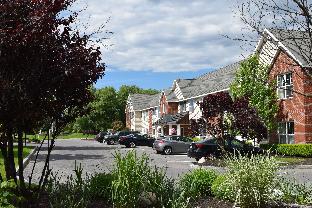 Pet Friendly Cresthill Suites Syracuse in East Syracuse, New York