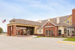 Pet Friendly Homewood Suites Toledo Maumee in Maumee, Ohio