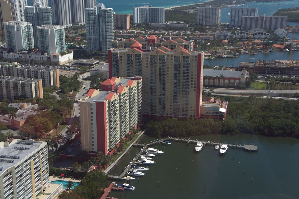 Pet Friendly Luxury Apartments At Intracoastal in Sunny Isles Beach, Florida