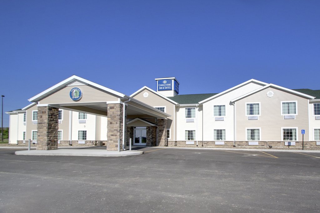 Pet Friendly Cobblestone Inn & Suites Avoca in Avoca, Iowa