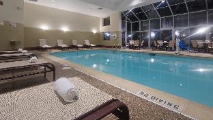 Pet Friendly Clubhouse Inn Westmont in Westmont, Illinois