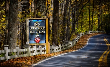 Pet Friendly The Inn at Crestwood in Boone, North Carolina