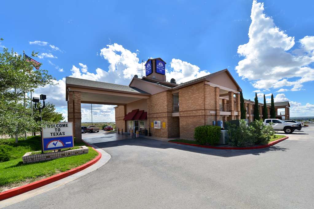 Pet Friendly Americas Best Value Inn-Anthony/El Paso West in Anthony, Texas