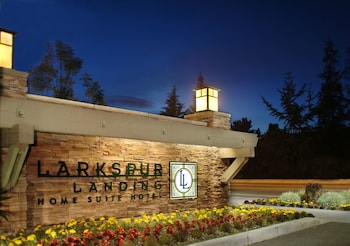 Pet Friendly Larkspur Landing South San Francisco - An All-Suite Hotel in South San Francisco, California
