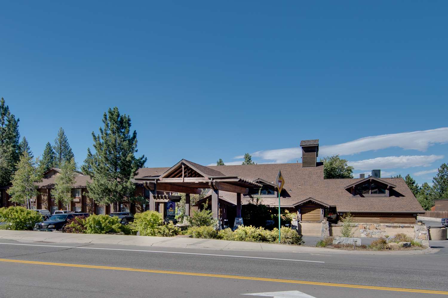 Pet Friendly Best Western Plus Truckee-Tahoe Hotel in Truckee, California