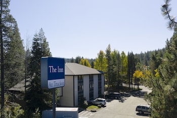 Pet Friendly The Inn at Truckee in Truckee, California