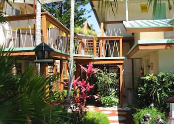 Pet Friendly Sun Deck Inn and Suites in Fort Myers Beach, Florida