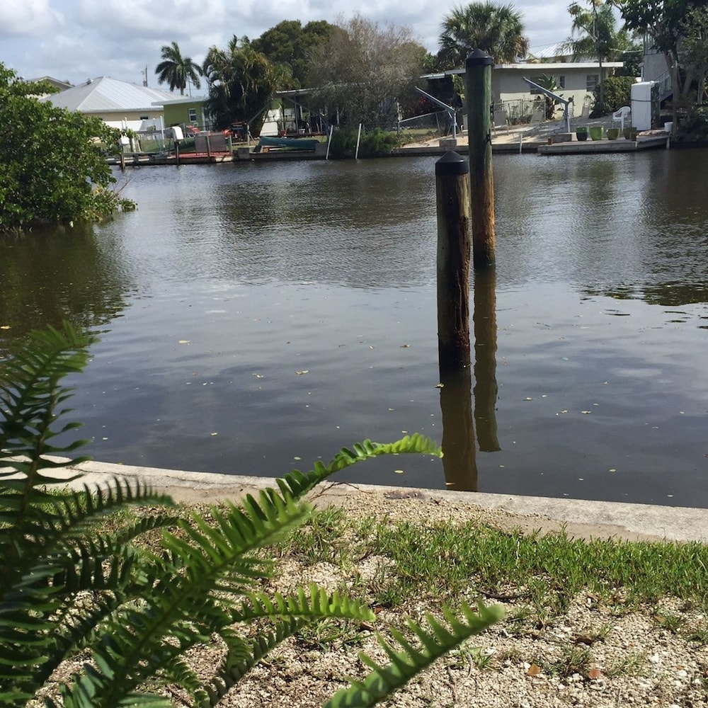 Pet Friendly Hidden Harbor Suites in Fort Myers Beach, Florida