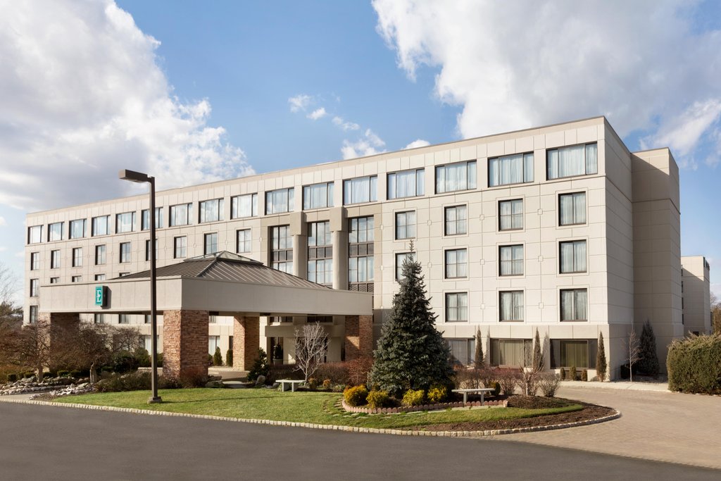 Pet Friendly Embassy Suites Piscataway - Somerset in Piscataway, New Jersey