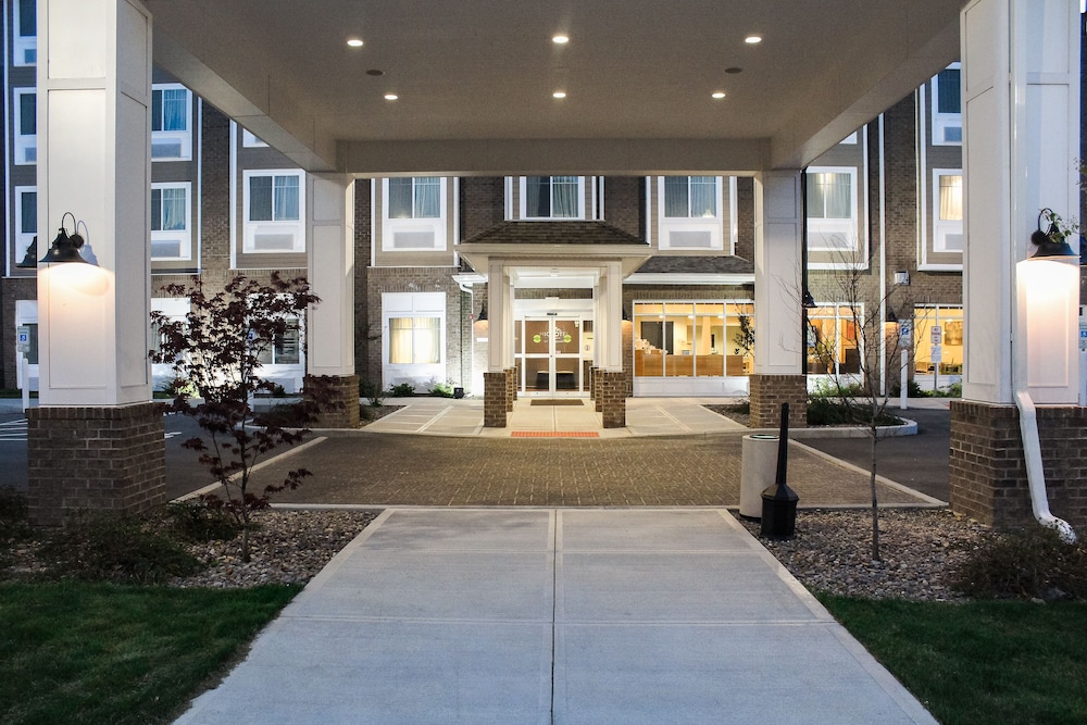 Pet Friendly Microtel Inn & Suites Penn Yan Finger Lakes Region in Penn Yan, New York