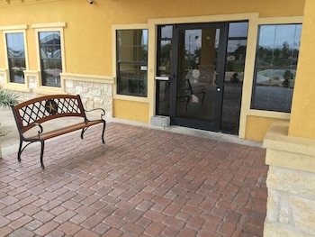 Pet Friendly Weslaco Inn - Weslaco/Mercedes in Weslaco, Texas
