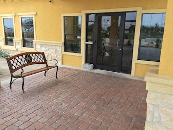 Pet Friendly Weslaco Inn - Weslaco/Mercedes in Weslaco, Texas