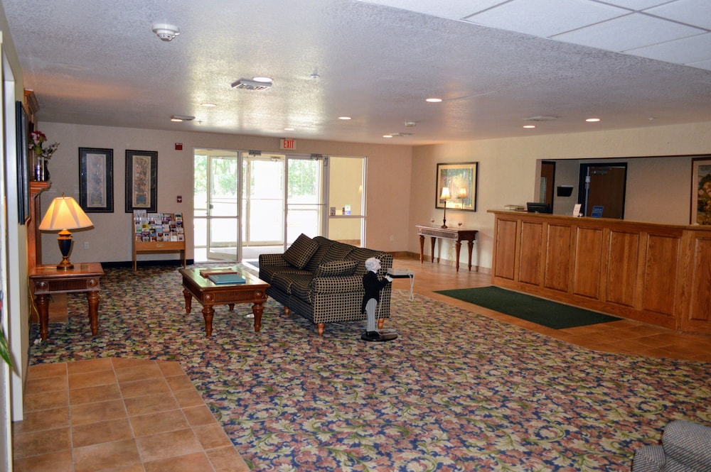 Pet Friendly Colfax Inn in Colfax, Iowa