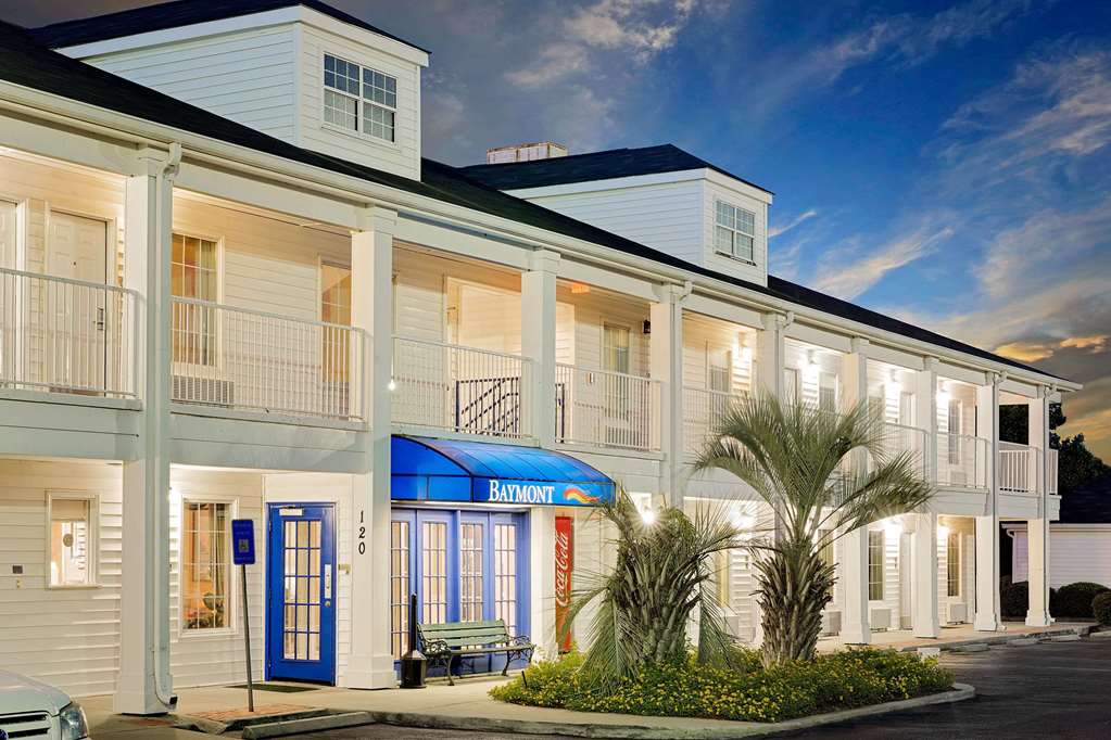 Pet Friendly Baymont Inn And Suites Georgetown/Near Georgetown Marina in Georgetown, South Carolina