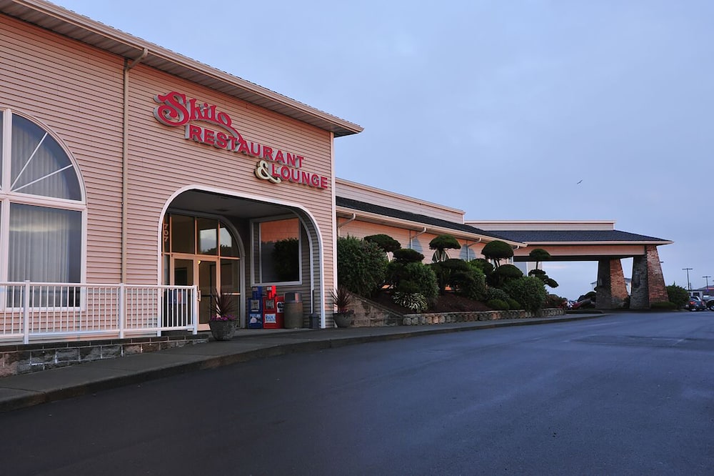 Pet Friendly Shilo Inn Suites Hotel - Ocean Shores in Ocean Shores, Washington