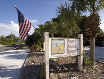 Pet Friendly Pearl Beach Inn in Englewood, Florida