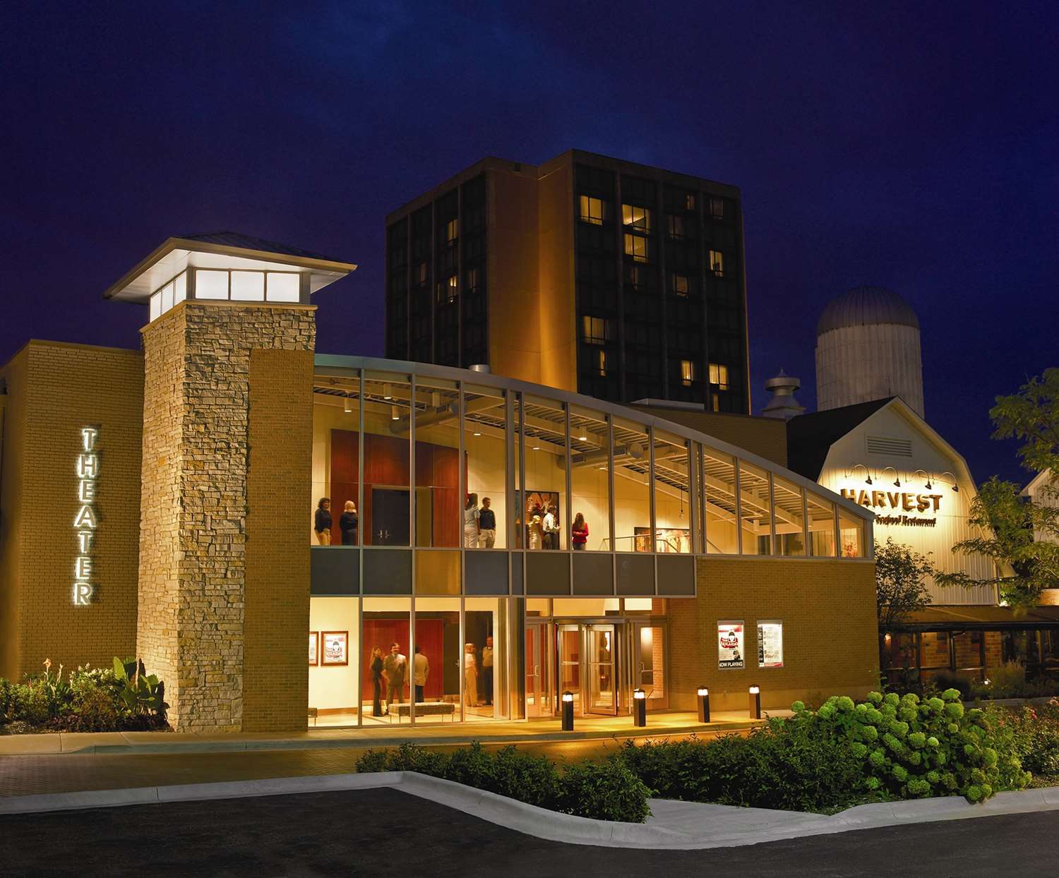 Pet Friendly Pheasant Run Resort in St. Charles, Illinois