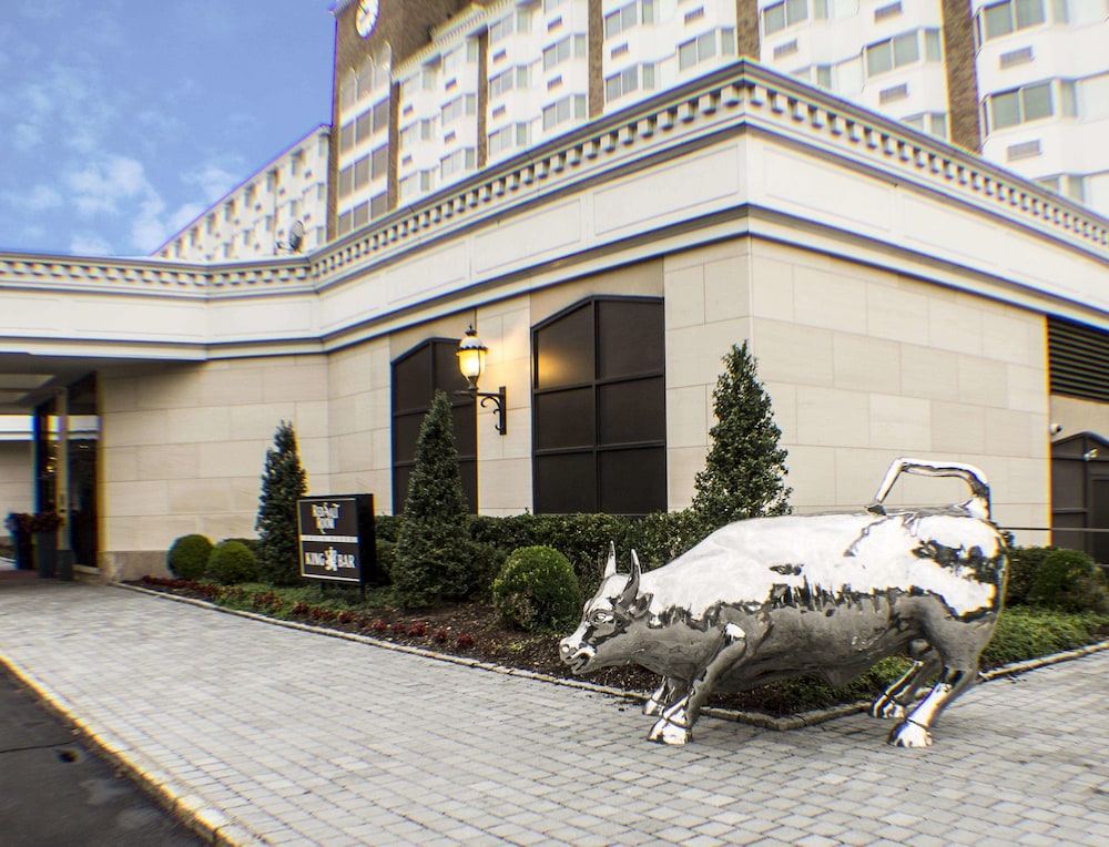 Pet Friendly The Garden City Hotel in Garden City, New York