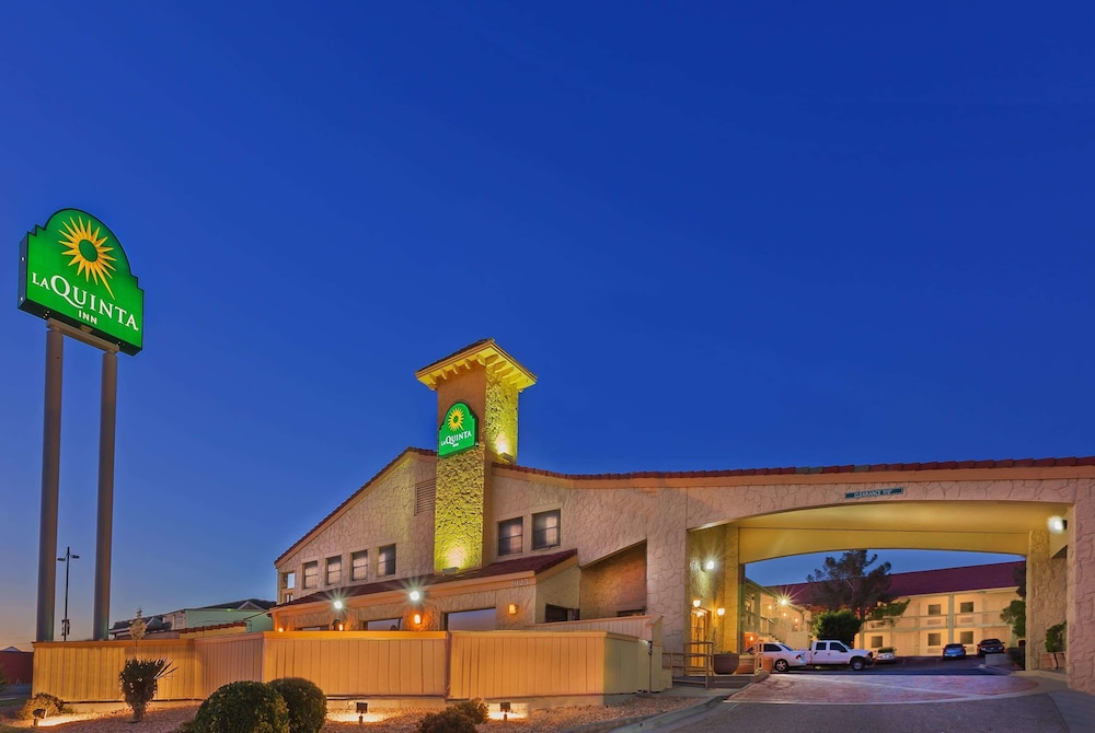 Pet Friendly La Quinta Inn El Paso Cielo Vista in El Paso, Texas