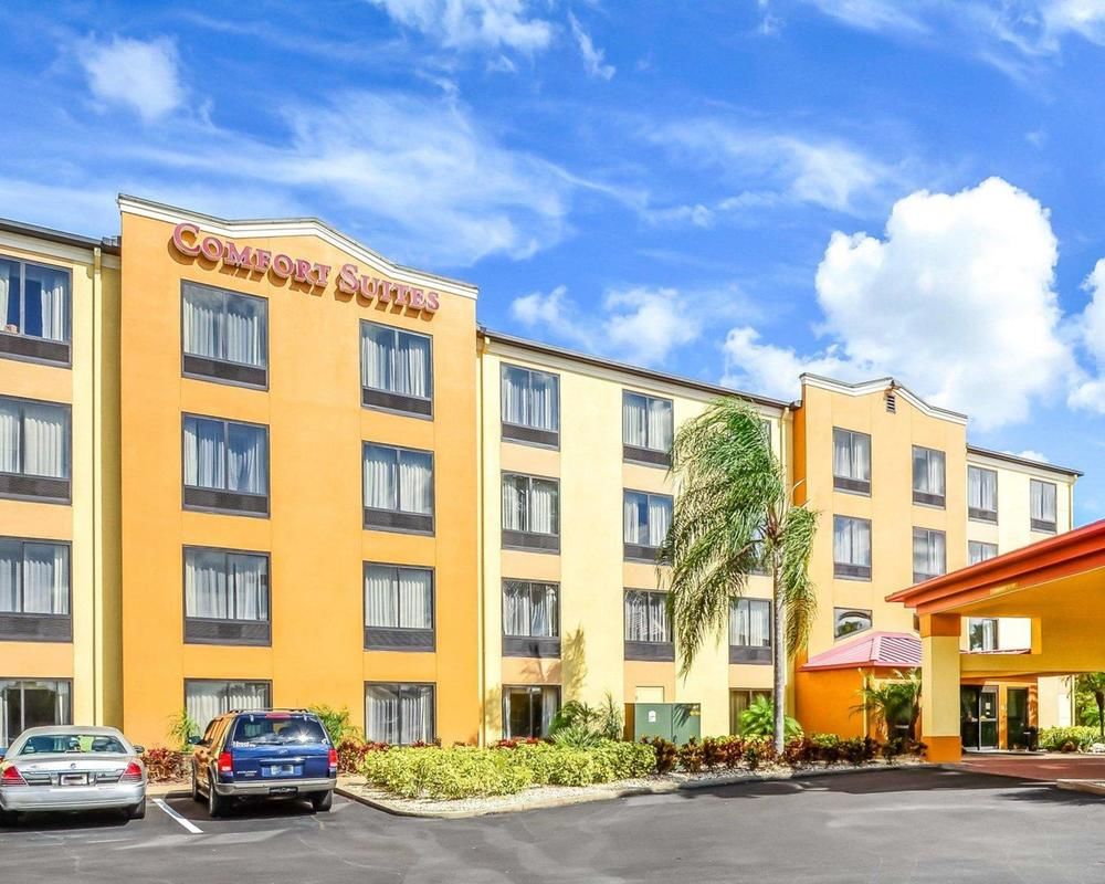 Pet Friendly La Quinta Inn & Suites Ontario Airport in Ontario, California