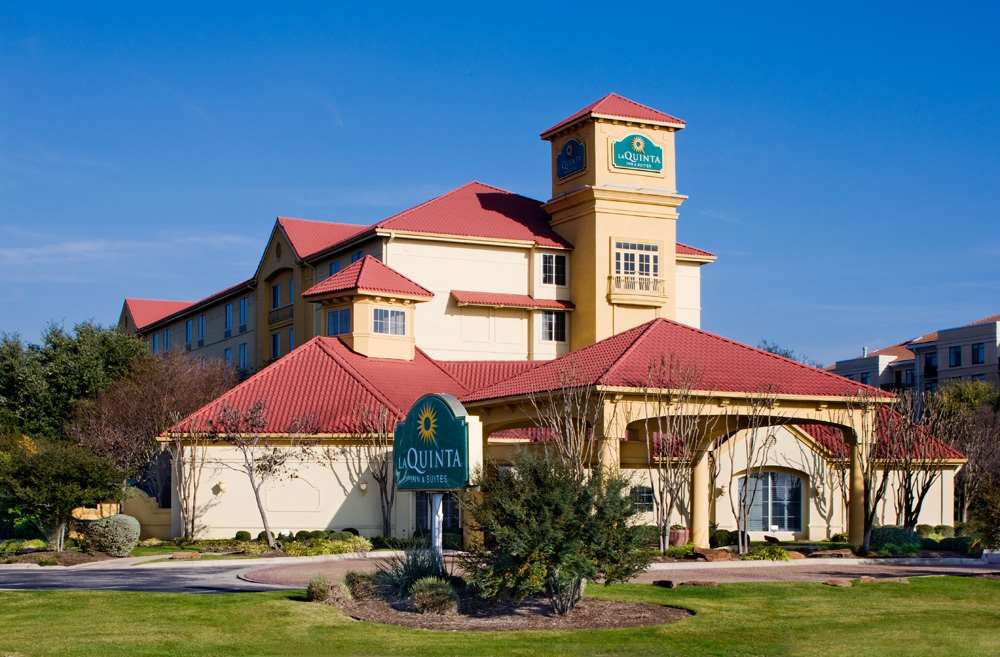 Pet Friendly La Quinta Inn & Suites Austin Southwest in Austin, Texas