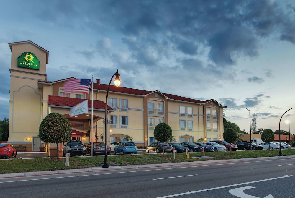 Pet Friendly La Quinta Inn Tampa South in Tampa, Florida