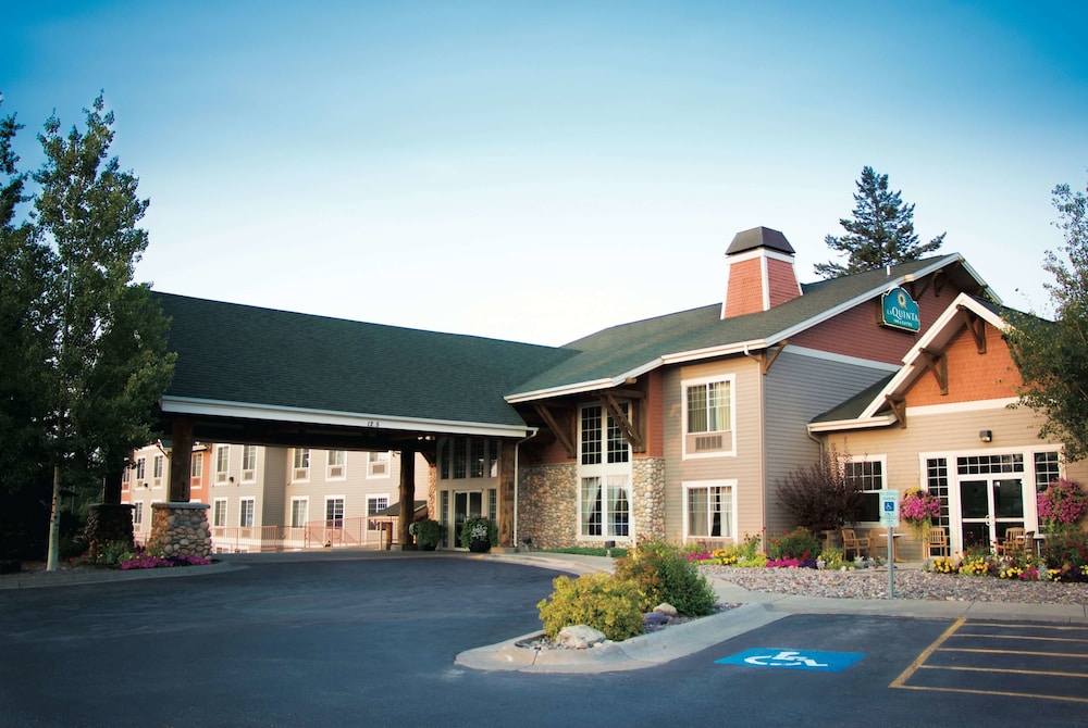 Pet Friendly La Quinta Inn & Suites Kalispell in Kalispell, Montana