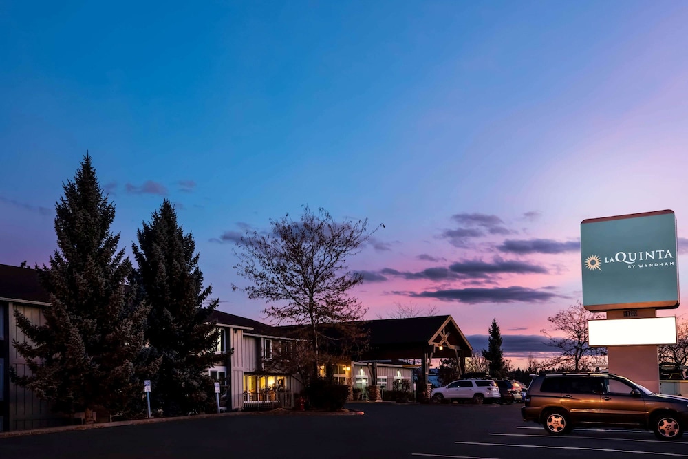 Pet Friendly La Quinta Inn Bend in Bend, Oregon