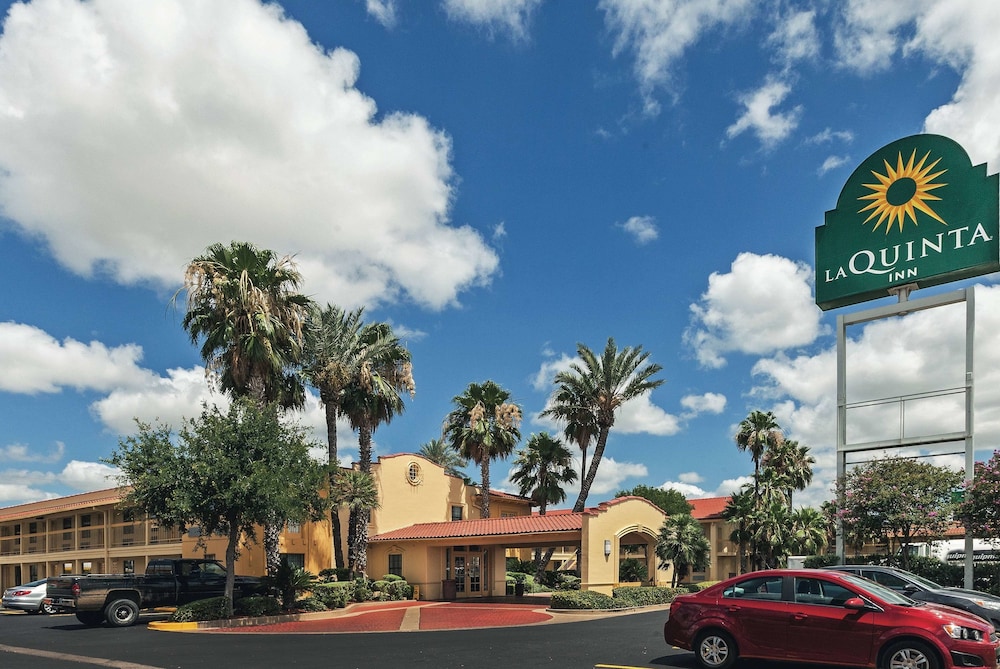 Pet Friendly La Quinta Inn Laredo I-35 in Laredo, Texas