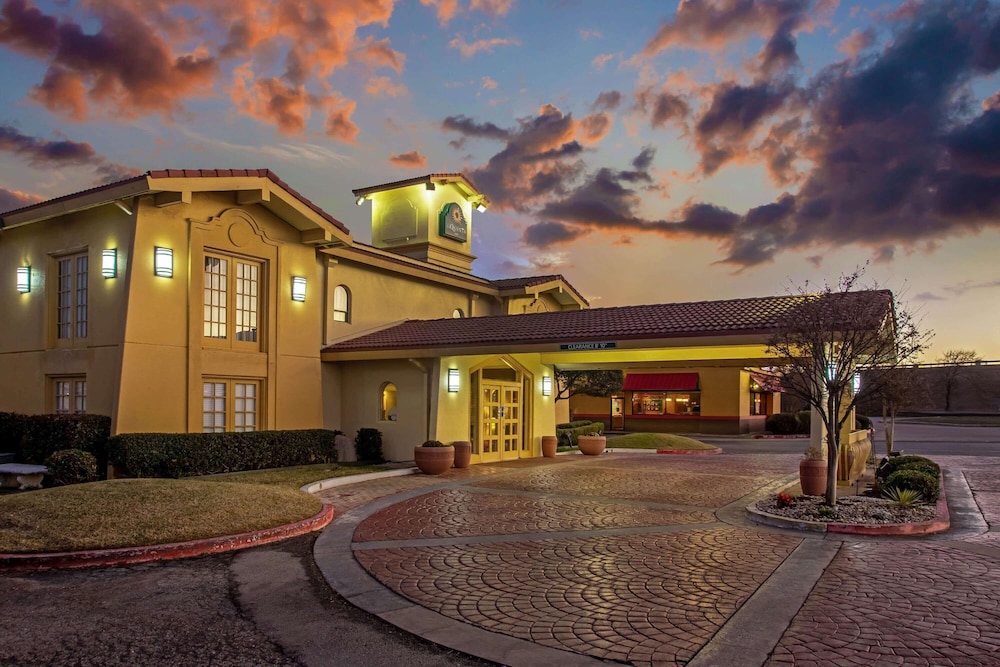 Pet Friendly La Quinta Inn Killeen in Killeen, Texas