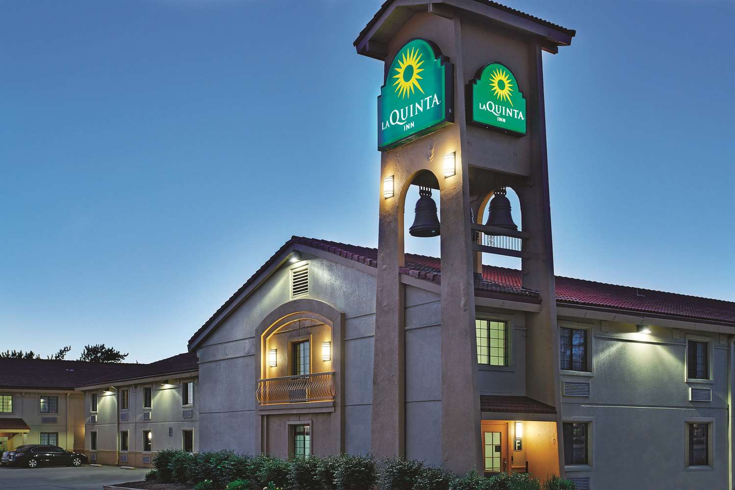 Pet Friendly La Quinta Inn Champaign in Champaign, Illinois