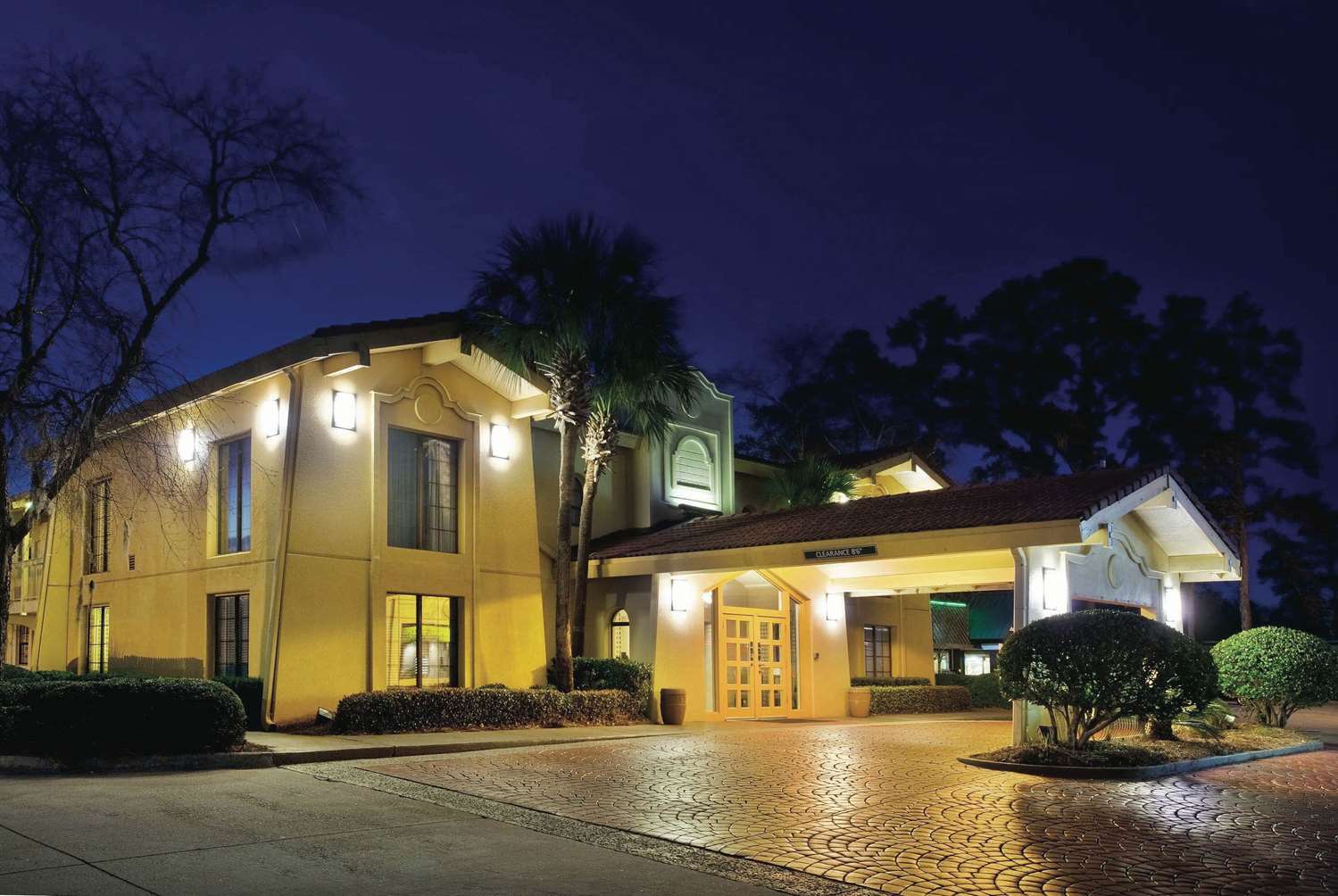Pet Friendly La Quinta Inn Savannah Midtown in Savannah, Georgia