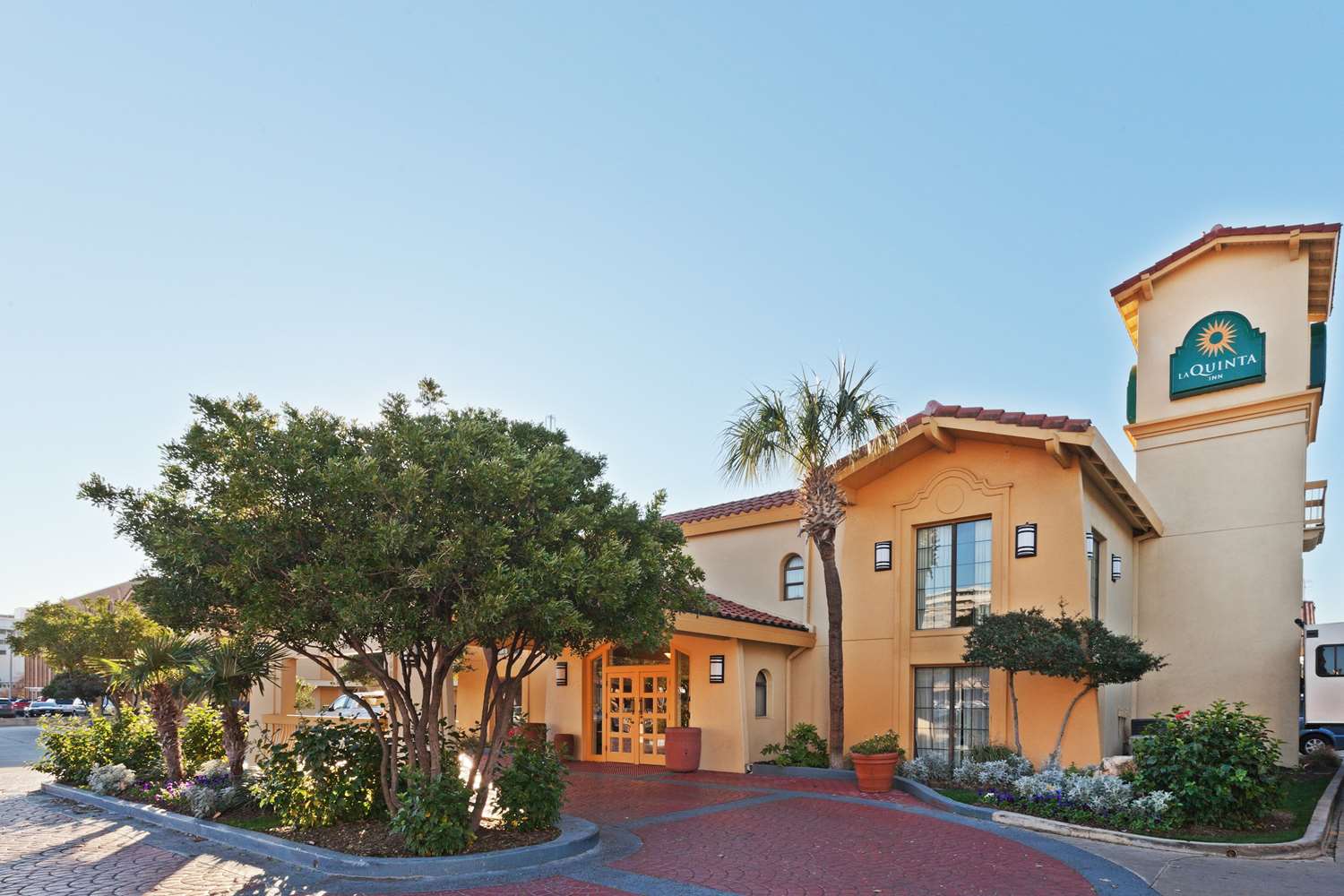 Pet Friendly La Quinta Inn San Antonio Market Square in San Antonio, Texas