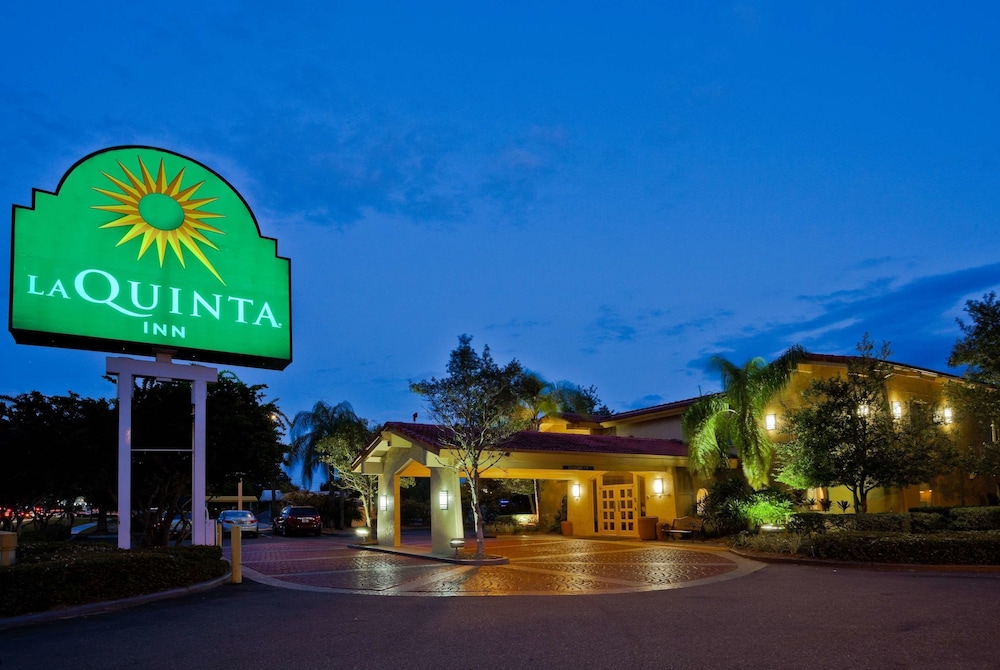 Pet Friendly La Quinta Inn Tampa Bay Airport in Tampa, Florida