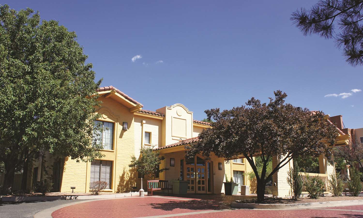 Pet Friendly La Quinta Inn Albuquerque Northeast in Albuquerque, New Mexico