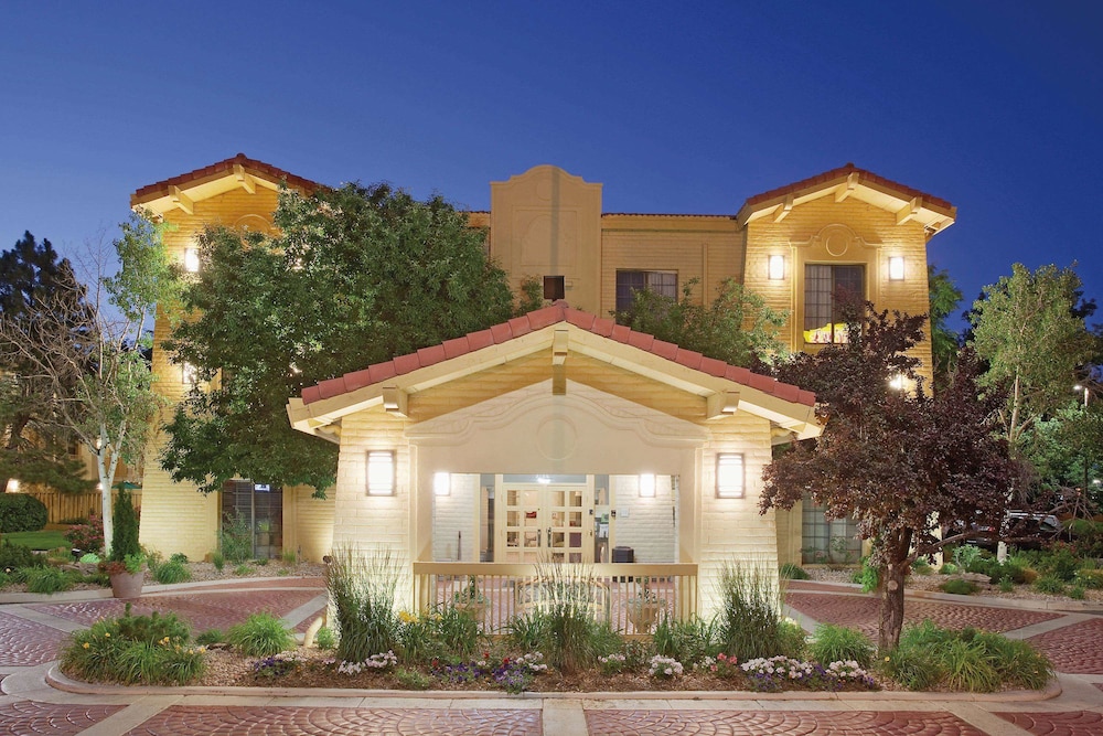 Pet Friendly La Quinta Inn Denver Golden in Golden, Colorado