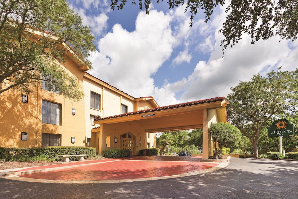 Pet Friendly La Quinta Inn Gainesville in Gainesville, Florida