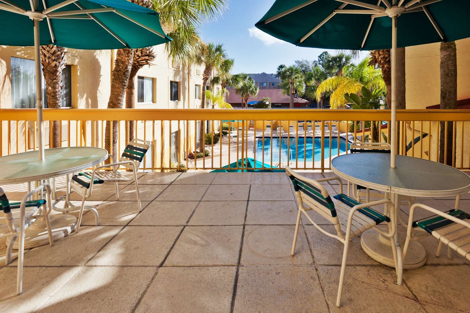 Pet Friendly La Quinta Inn & Suites St. Pete-Clearwater Airport in Clearwater, Florida