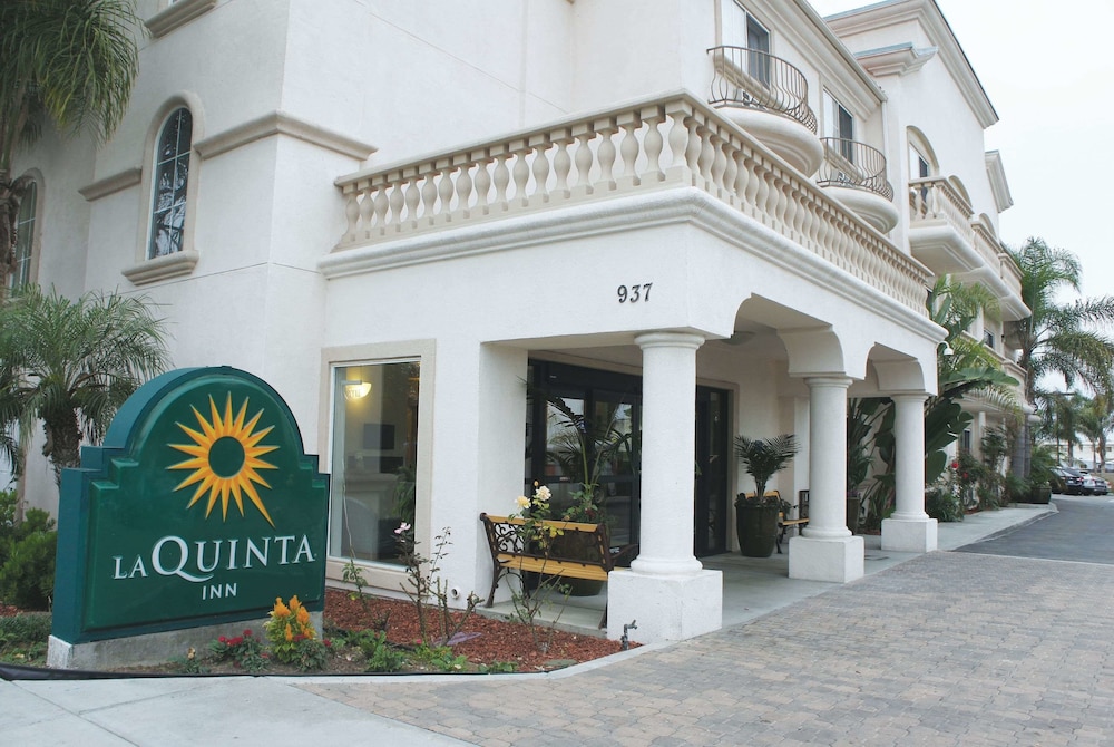 Pet Friendly La Quinta Inn San Diego Oceanside in Oceanside, California