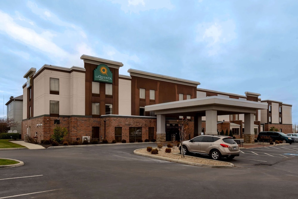 Pet Friendly La Quinta Inn Columbus - Grove City in Grove City, Ohio