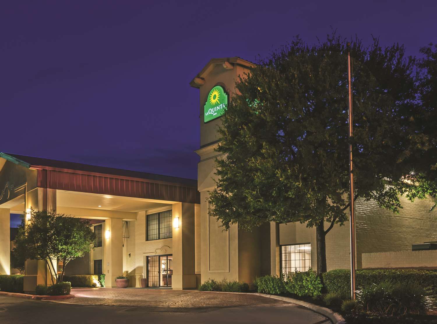 Pet Friendly La Quinta Inn San Marcos in San Marcos, Texas