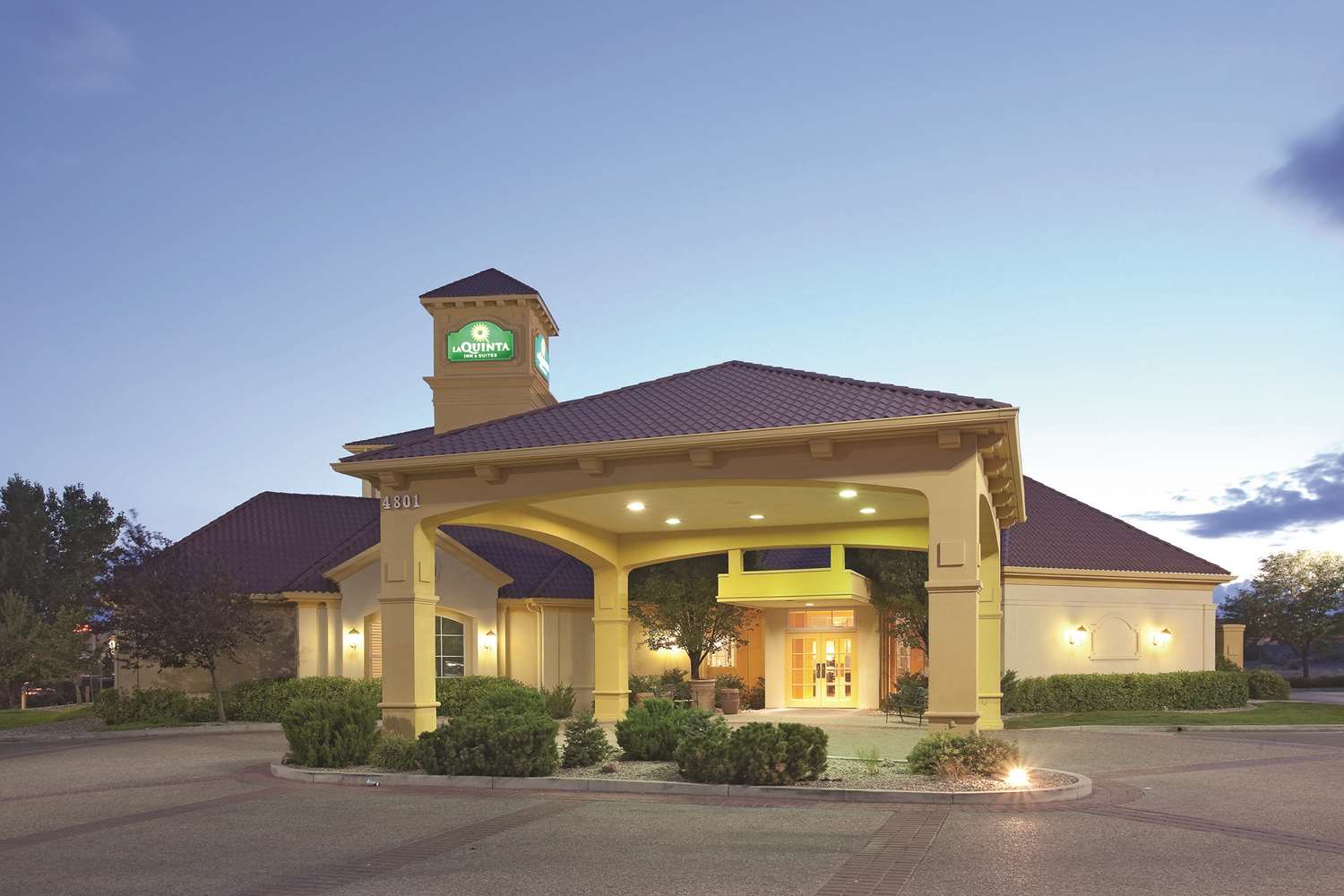 Pet Friendly La Quinta Inn & Suites Pueblo in Pueblo, Colorado