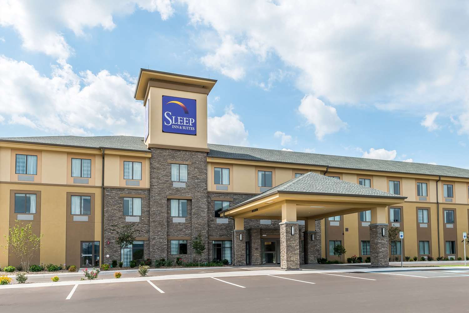 Pet Friendly Sleep Inn & Suites Cumberland-LaVale in Cumberland, Maryland