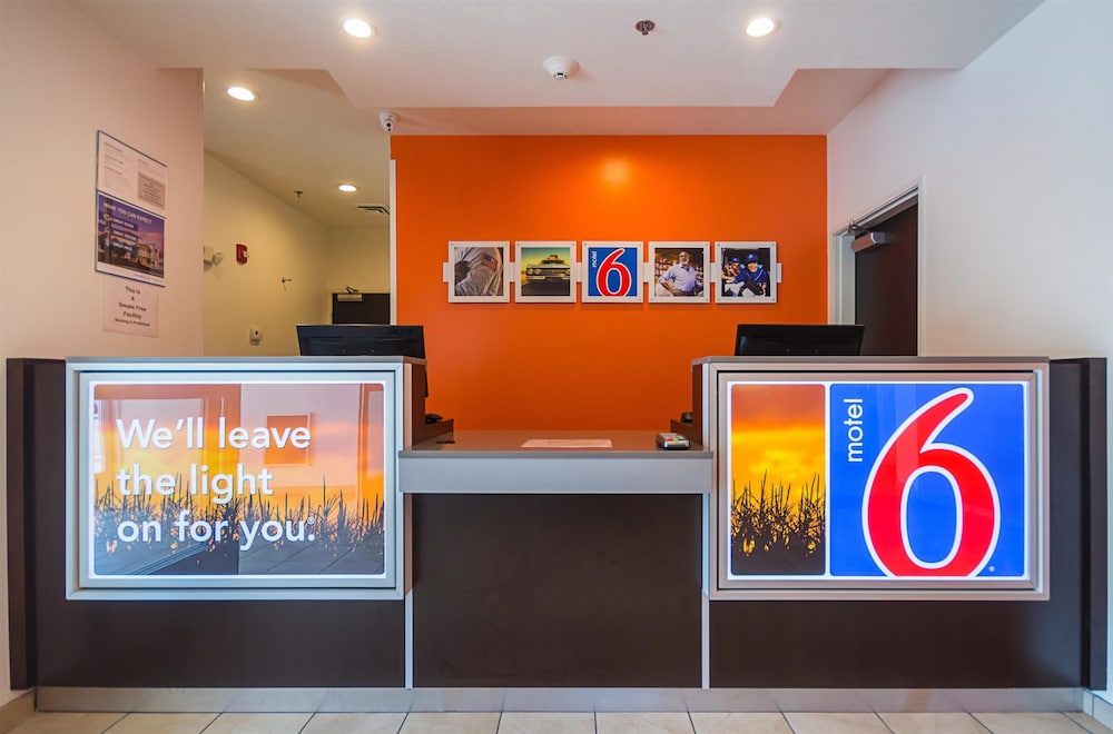 Pet Friendly Motel 6 South Bend - Mishawaka In in South Bend, Indiana