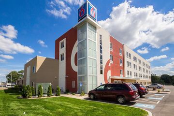 Pet Friendly Motel 6 South Bend - Mishawaka In in South Bend, Indiana
