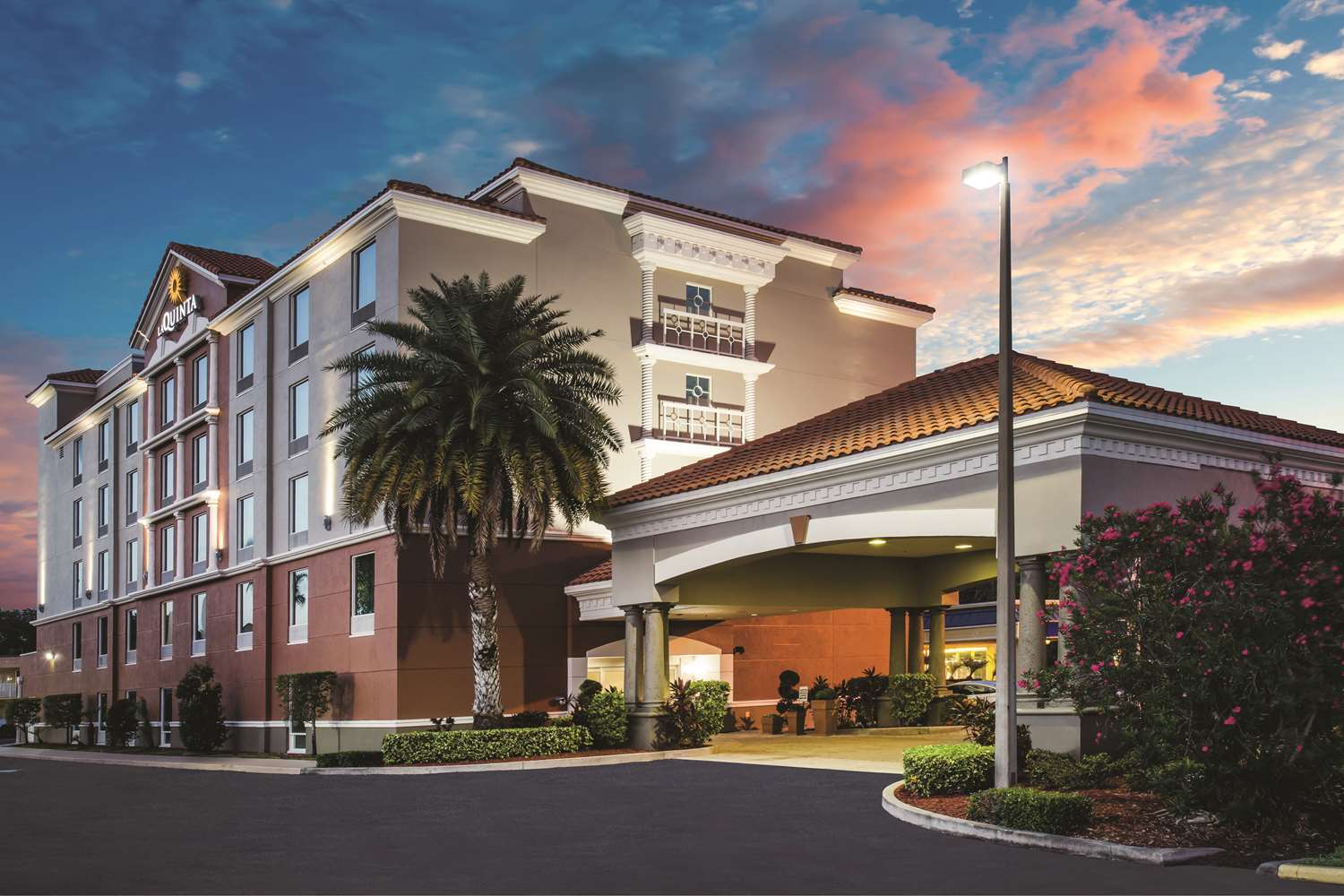 Pet Friendly La Quinta Inn & Suites Melbourne - Palm Bay in Melbourne, Florida