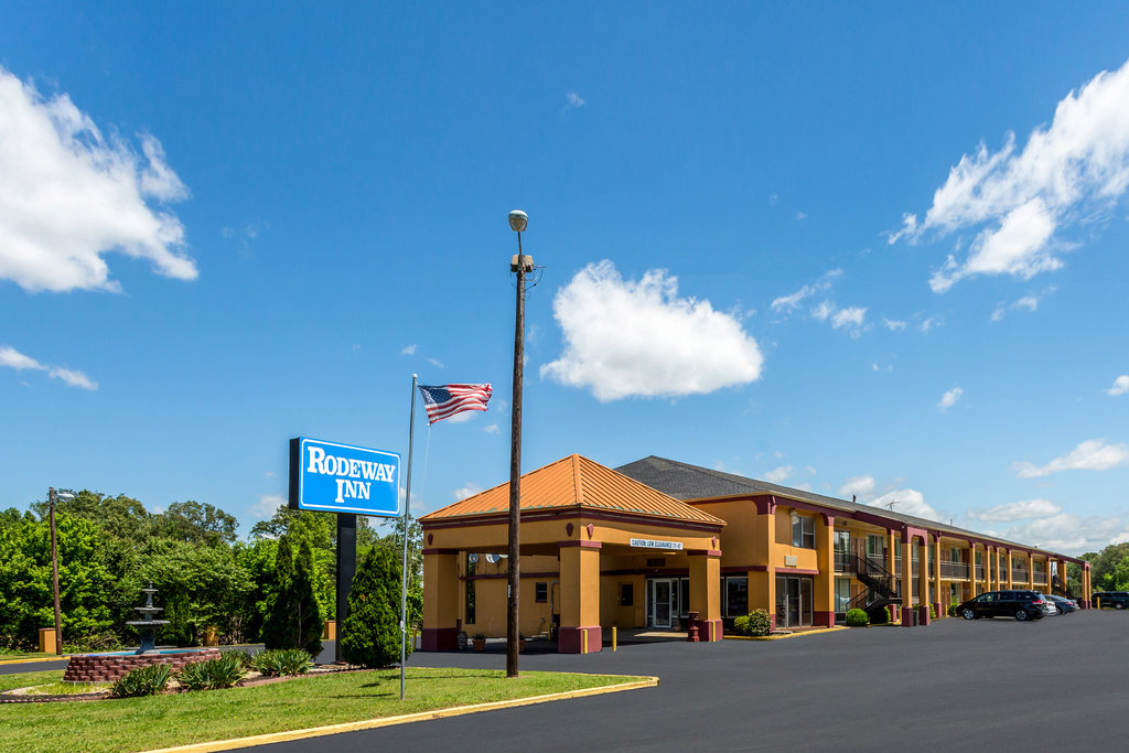 Pet Friendly Rodeway Inn Denmark-Jackson in Denmark, Tennessee